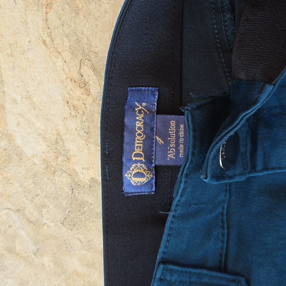 Democracy Absolution Size 4 Stretch Pants Like New Green - Picture 3 of 6